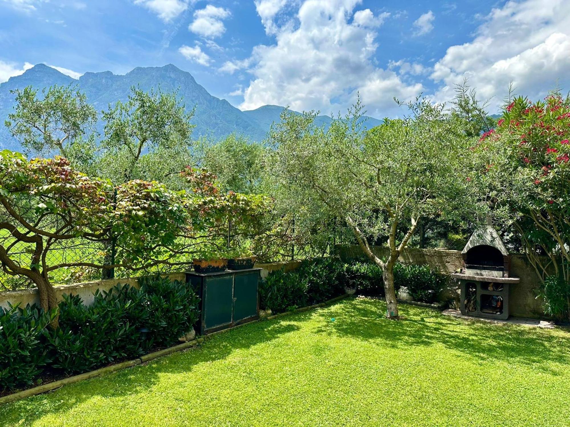 Olive Garden Leilighet Riva del Garda Eksteriør bilde
