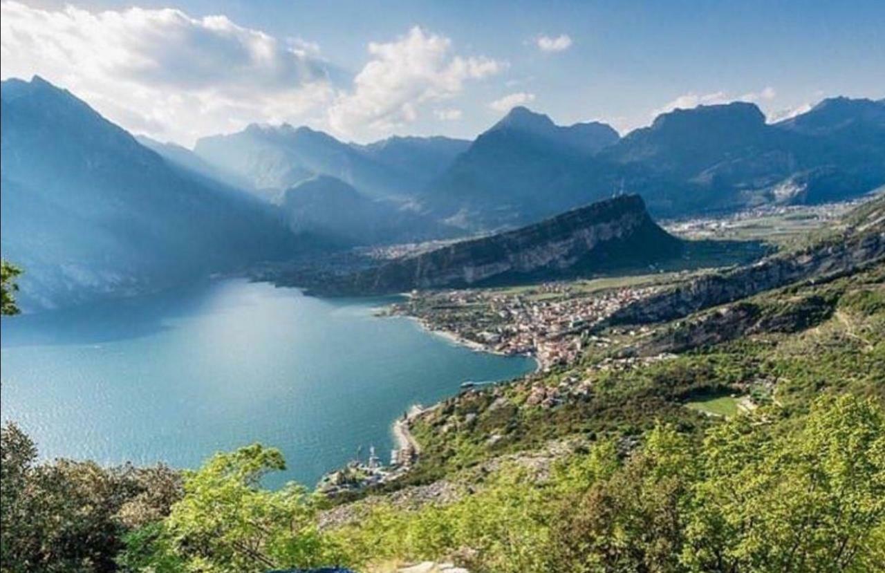 Olive Garden Leilighet Riva del Garda Eksteriør bilde
